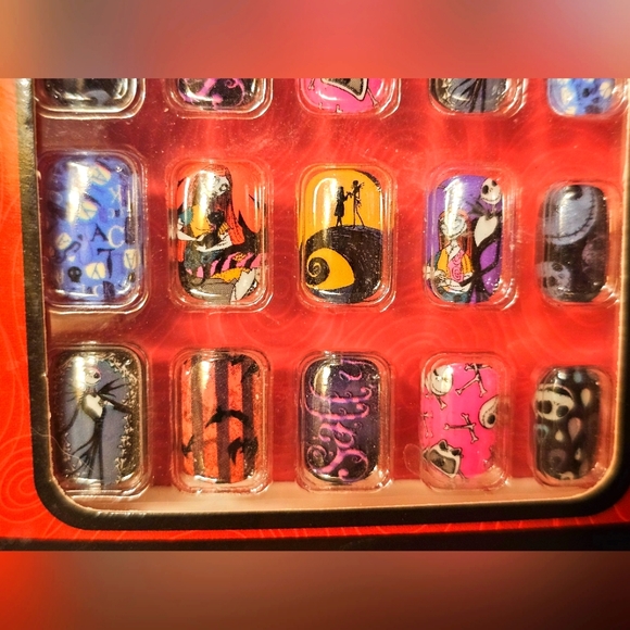 NEW IN BOX Press on Glue on Nightmare before Christmas Jack Skellington Nails - Picture 5 of 6